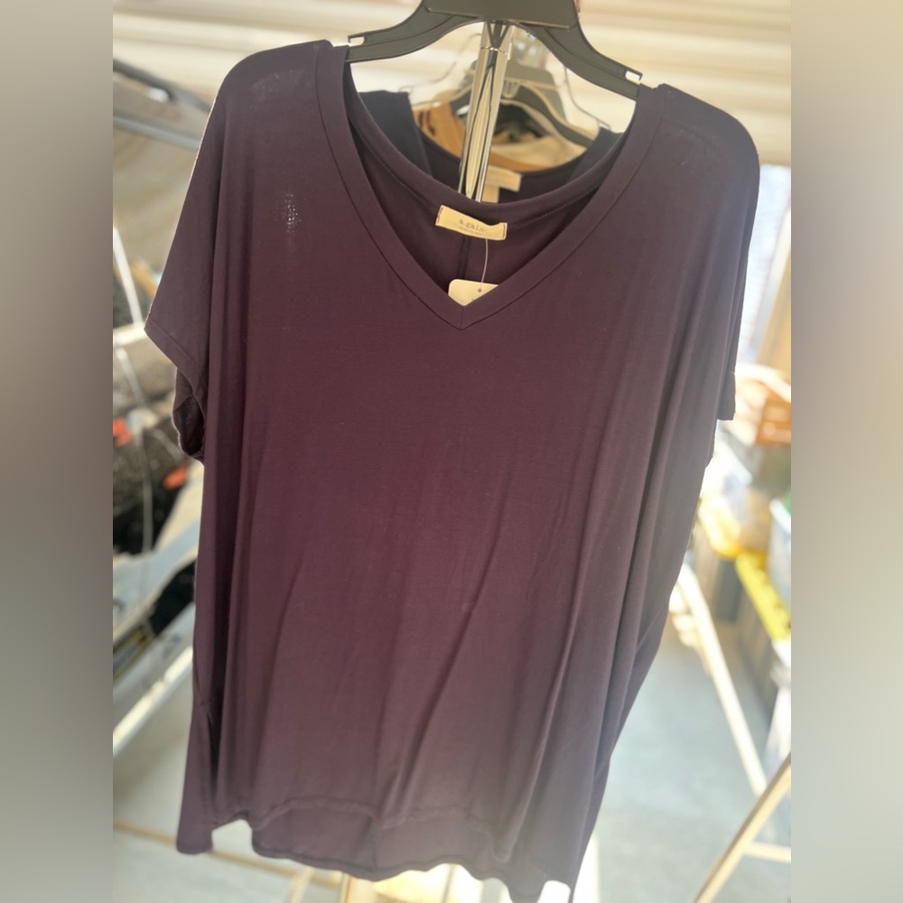 Women’s V Neck Tee